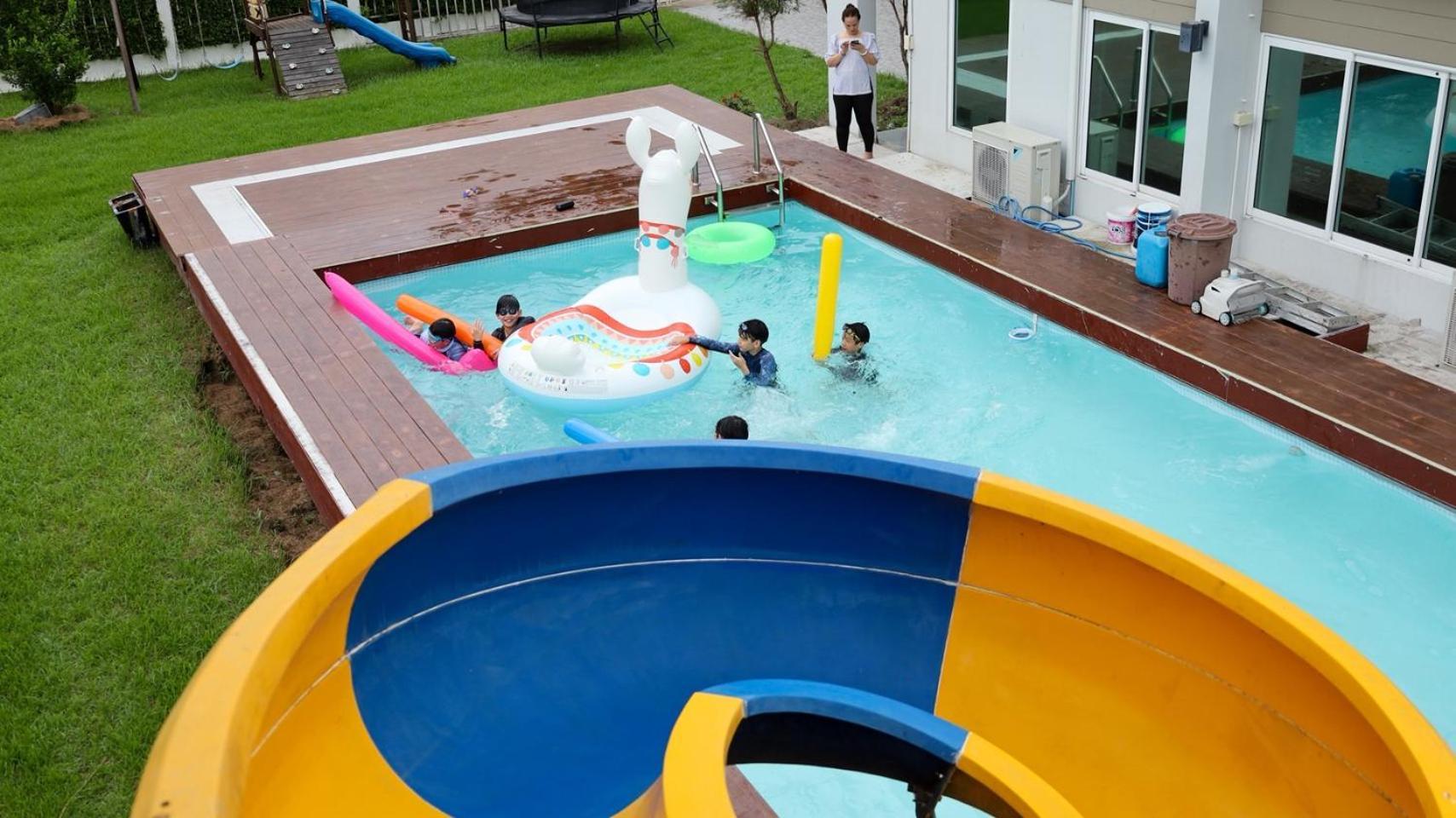 Suvarnabhumi Pool * Bangkok
